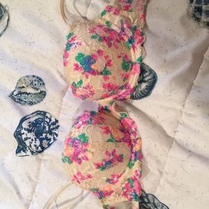 PINK Victoria’s Secret Bra.
